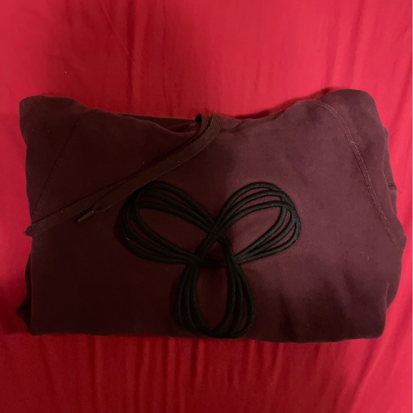 TNA hoodie - Picture 2 of 4